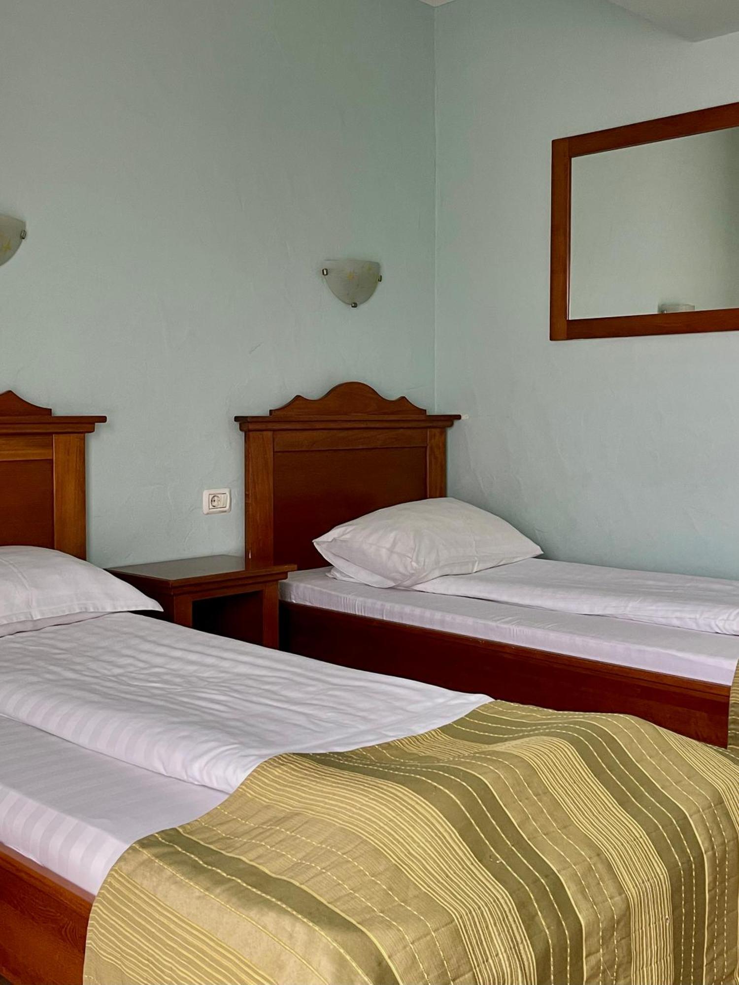 Hotel Lucy Star Kaloşvar Dış mekan fotoğraf