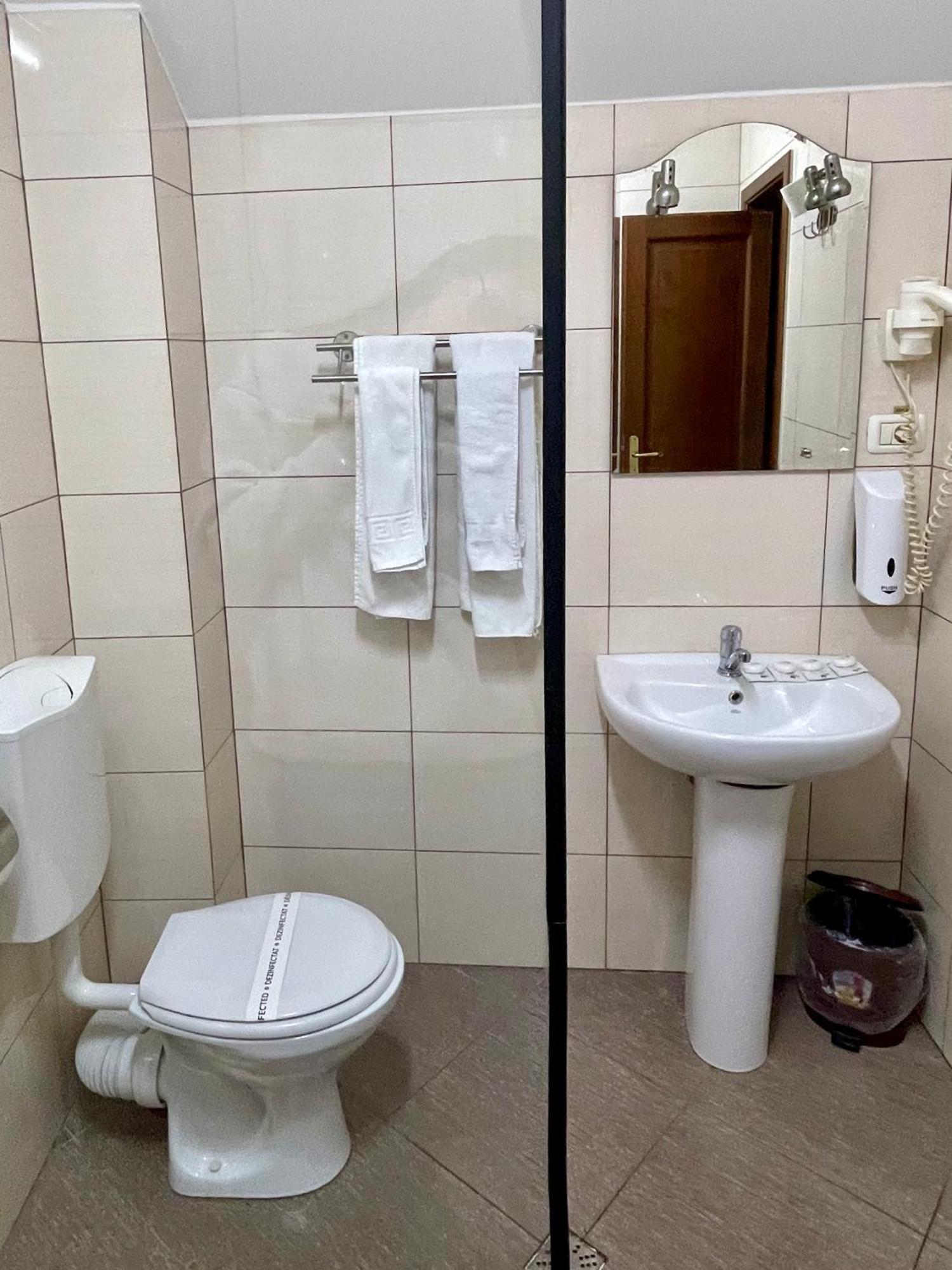 Hotel Lucy Star Kaloşvar Dış mekan fotoğraf
