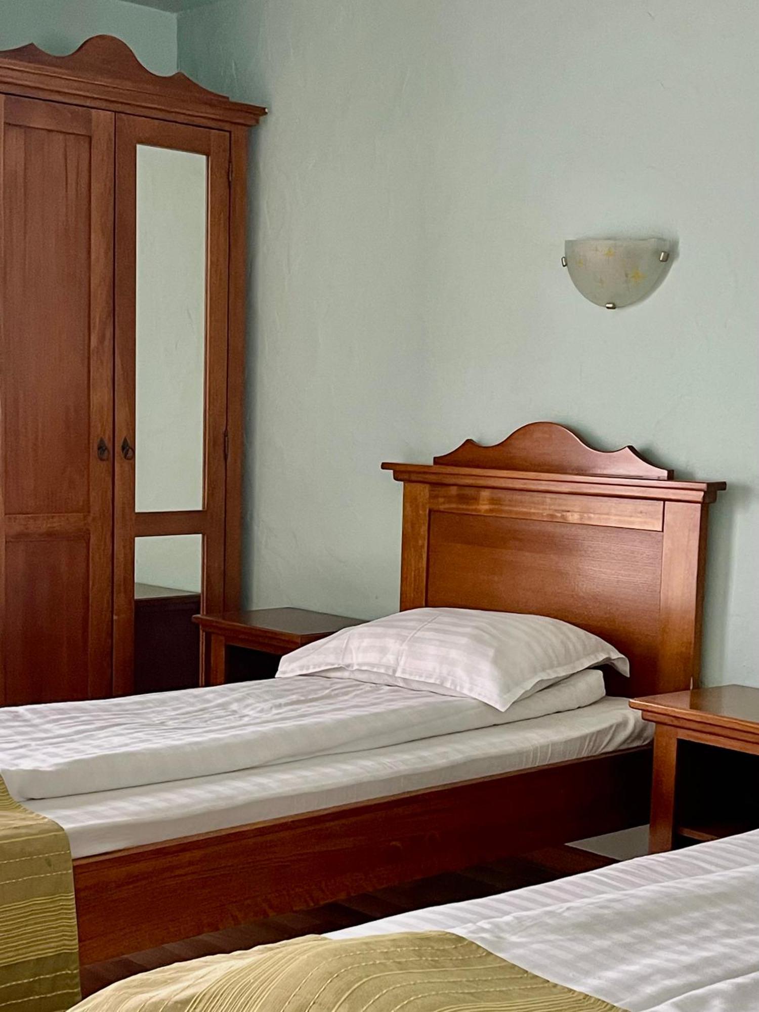 Hotel Lucy Star Kaloşvar Dış mekan fotoğraf