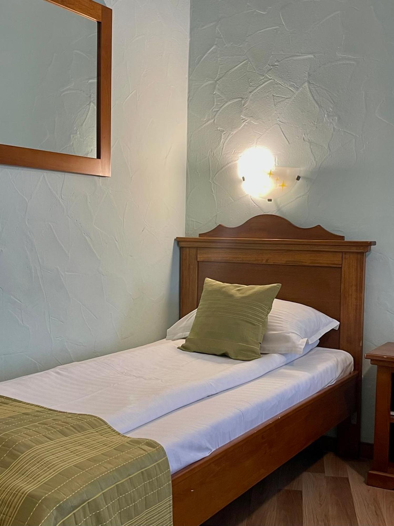 Hotel Lucy Star Kaloşvar Dış mekan fotoğraf